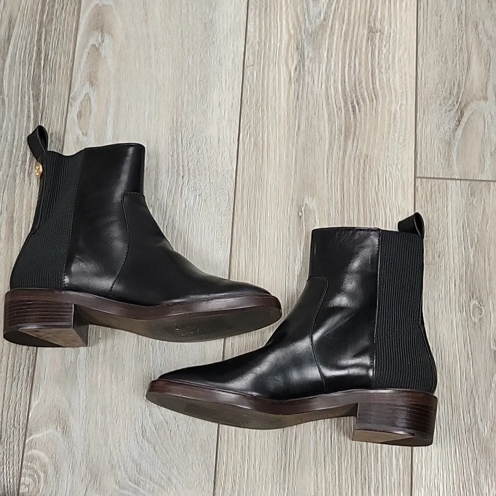 Tory Burch Size 5 1/2 Black Leather Bootie